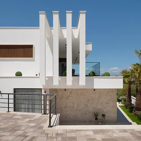 Villa Luka Nin