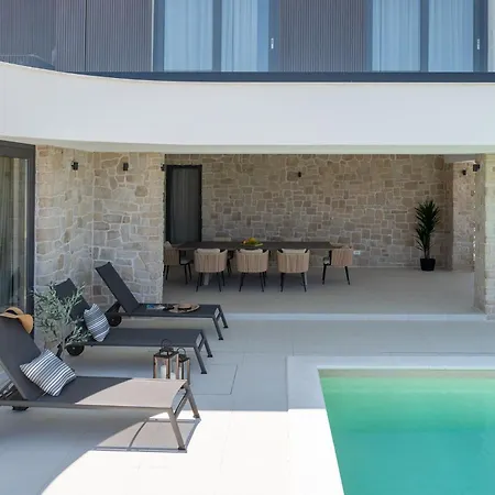 Luka فيلة نين